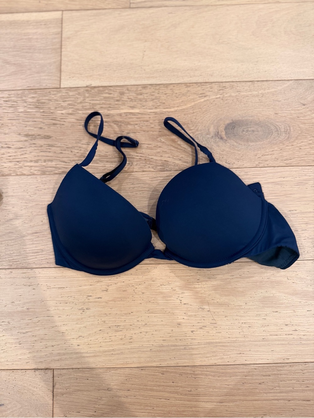 Victoria's Secret Navy Molded T-Shirt Bra